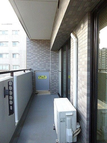 ライオンズマンション本川越駅前のバルコニー|バルコニー別角度　※2024年10月内装後撮影