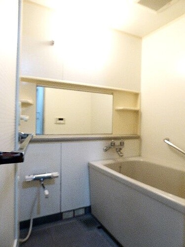 ライオンズマンション本川越駅前の浴室|浴室　※2024年10月内装後撮影