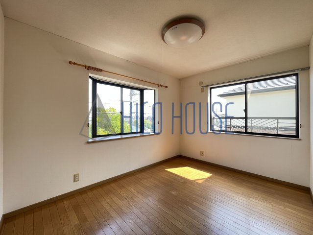 並木戸建の寝室