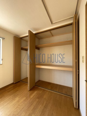 並木戸建の収納