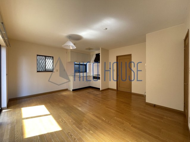 並木戸建の居間・リビング