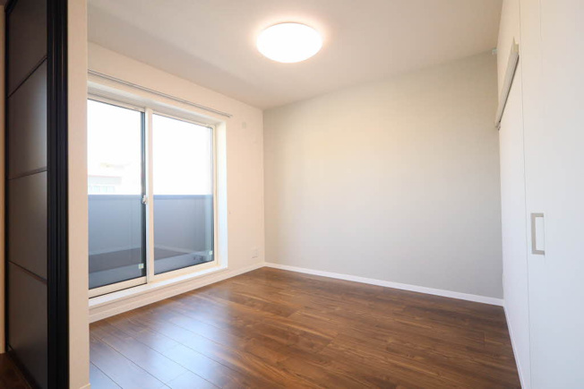 【洋室】 | ベレオニシムラⅡ | リビング隣洋室