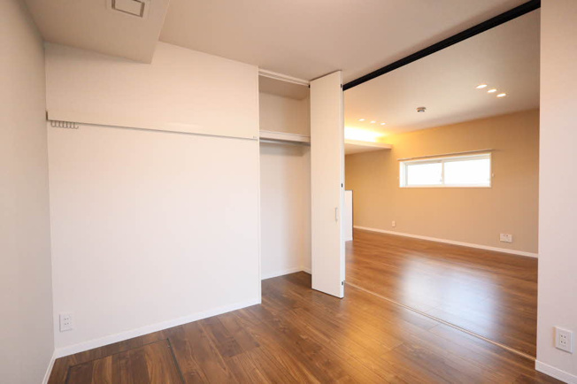 【洋室】 | ベレオニシムラⅡ | リビング隣洋室