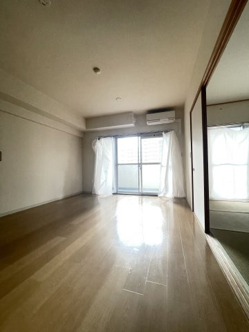 ルネシティ脇浜町２号棟の居間・リビング