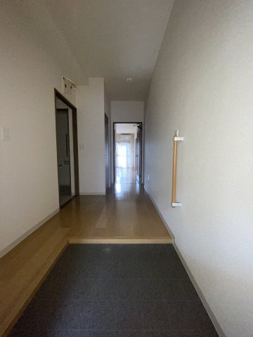 ルネシティ脇浜町２号棟の玄関