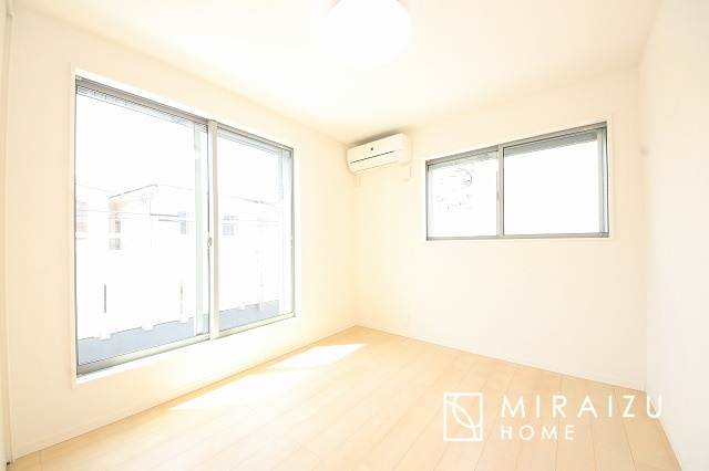 【寝室】 | プライベートの空間もみんなで過ごす空間も両社兼ね備えたつくりです。