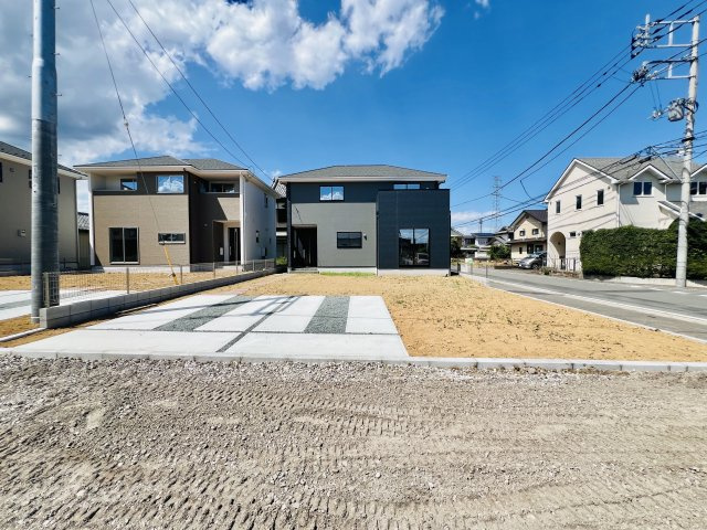 北群馬郡吉岡町の外観|駐車スペース3台可◎