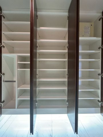 ファーストリアルタワー新宿の収納|たっぷり収納できる靴箱