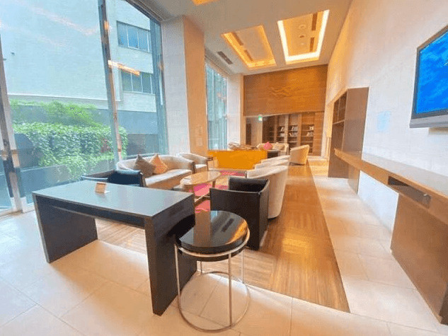 ファーストリアルタワー新宿のロビー|ロビーラウンジ