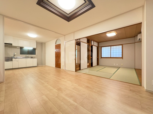 横山ビルの居間・リビング|横山ビル　リビング