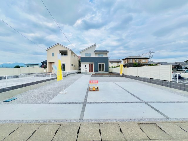 高崎筑縄の前面道路含む現地写真|閑静な住宅地◎