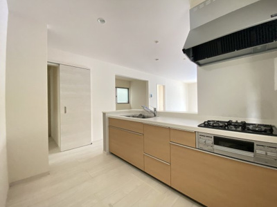 【キッチン】 | 南城市佐敷新里（全4棟）2・3号棟 | 2号棟　使いやすいシステムキッチン♪