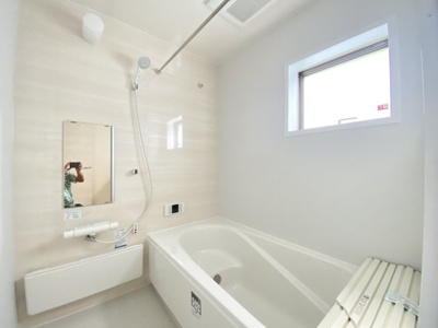 【浴室】 | 南城市佐敷新里（全4棟）2・3号棟 | 2号棟　浴室換気乾燥機付き♪