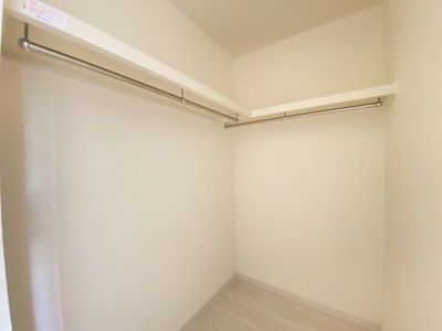 【収納】 | 南城市佐敷新里（全4棟）1・2・3号棟 | 2号棟　洋室9帖＋WIC付き♪