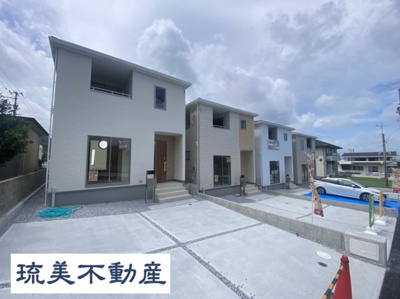 【外観】 | 南城市佐敷新里（全4棟）1・2・3号棟 | ※全棟並列駐車2台完備♪