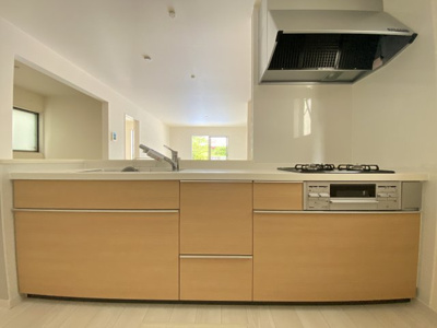 【キッチン】 | 南城市佐敷新里（全4棟）1・2・3号棟 | 2号棟　使いやすいシステムキッチン♪