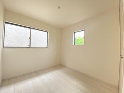 【洋室】 | 南城市佐敷新里（全4棟）1・2・3号棟 | 2号棟　洋室4.5帖＋CL付き♪