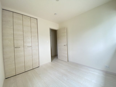 【洋室】 | 南城市佐敷新里（全4棟）2・3号棟 | 2号棟　洋室4.5帖＋CL付き♪