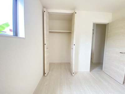 【収納】 | 南城市佐敷新里（全4棟）2・3号棟 | 2号棟　洋室4.5帖＋CL付き♪