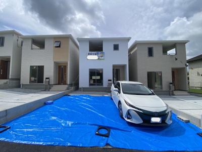 【外観】 | 南城市佐敷新里（全4棟）2・3号棟 | 2号棟　並列駐車2台完備♪