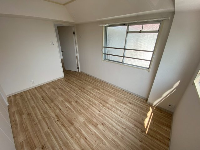 ユニーブル六甲南棟の内装