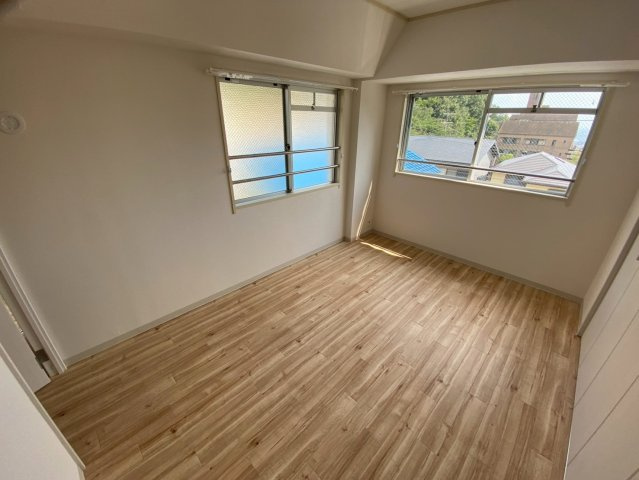 ユニーブル六甲南棟の居間・リビング