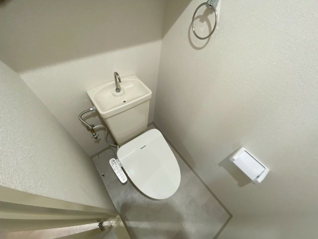 ユニーブル六甲南棟のトイレ