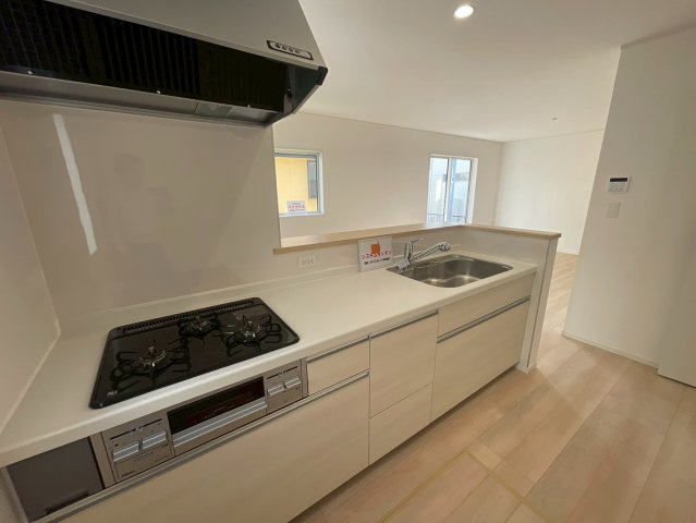 横浜市瀬谷区阿久和東3丁目　新築戸建【仲介手数料無料】カースペース2台