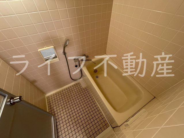 スターリースカイテラニシの浴室|コンパクトで使いやすいお風呂です