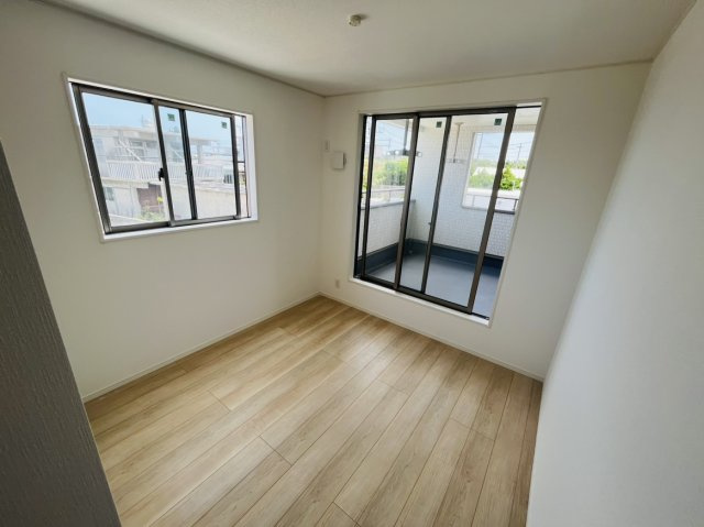 うるま市石川第７　３棟の洋室