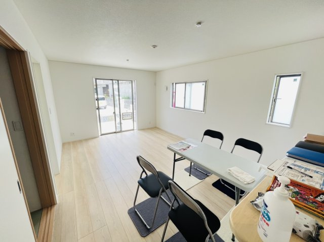 うるま市石川第７　３棟の居間・リビング