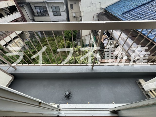 レジェンド小阪のバルコニー|広々としたバルコニーです
