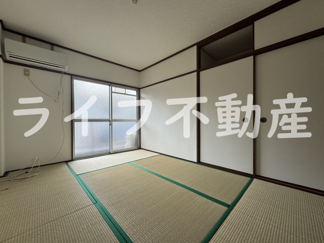 レジェンド小阪の居間・リビング|ゆったりとした居間です