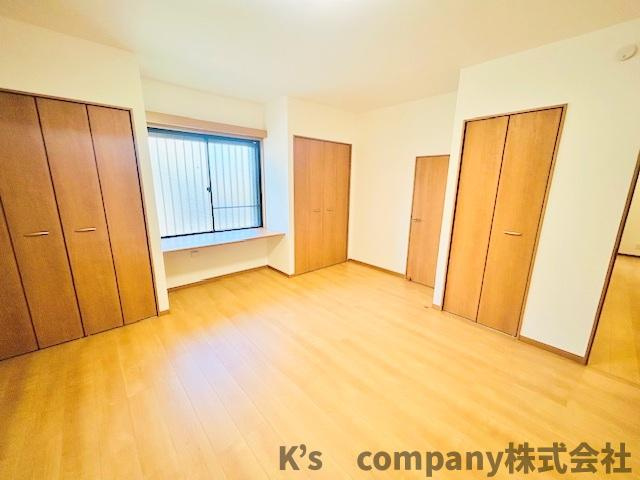 ●茅ヶ崎市浜之郷　中古戸建の寝室|洋室9帖◇主寝室におすすめです◇