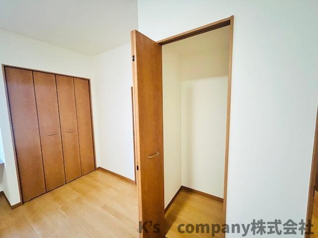 ●茅ヶ崎市浜之郷　中古戸建の収納|洋室9帖の収納スペース◇