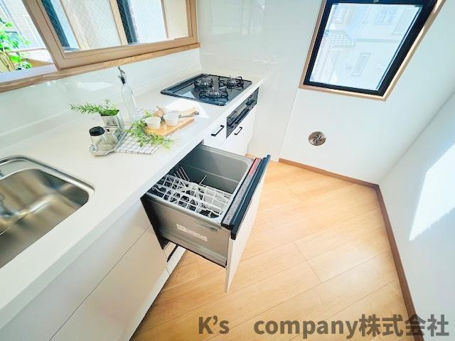 ●茅ヶ崎市浜之郷　中古戸建のキッチン|食器洗い乾燥機付きで家事の時短に役立ちます☆