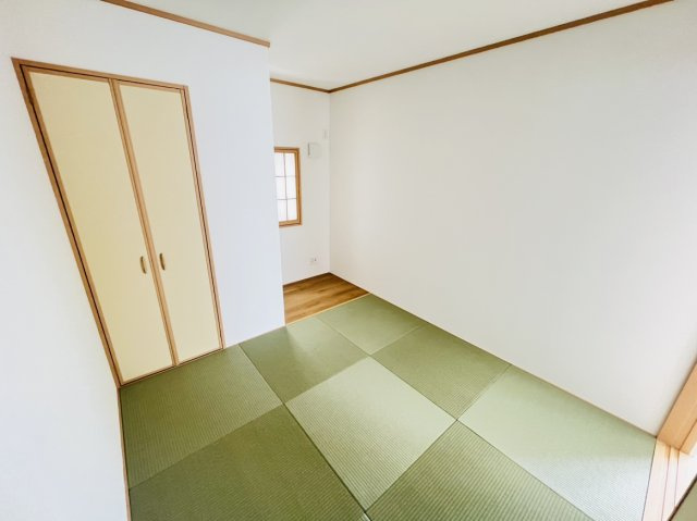 うるま市石川第７　4棟の洋室