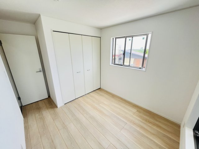 うるま市石川第７　4棟の洋室