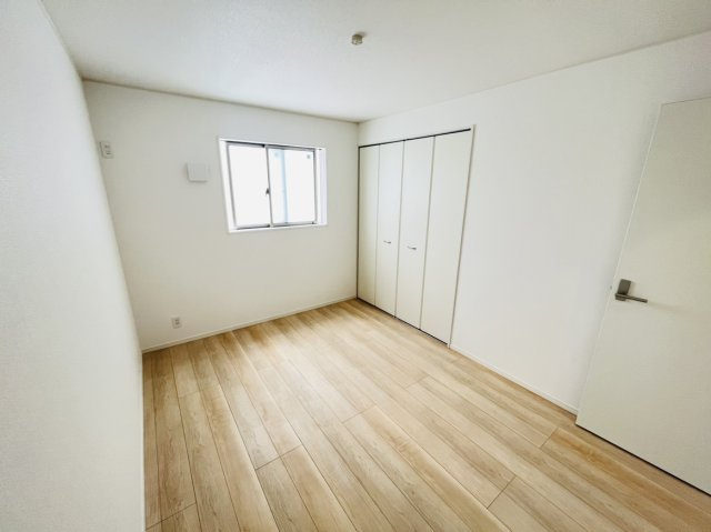 うるま市石川第７　4棟の洋室