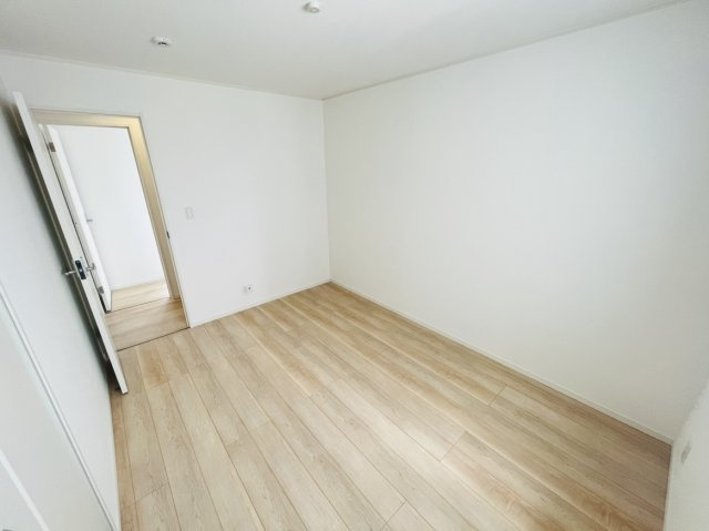 うるま市石川第７　4棟の洋室