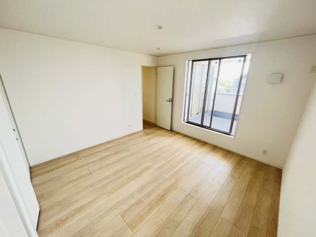 うるま市石川第７　4棟の洋室