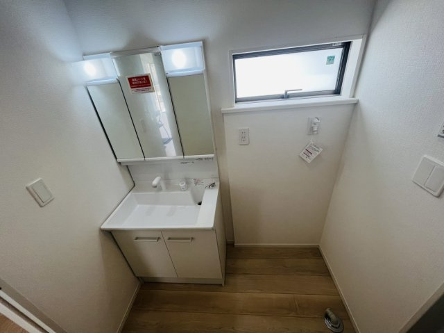 うるま市石川第７　4棟の独立洗面台