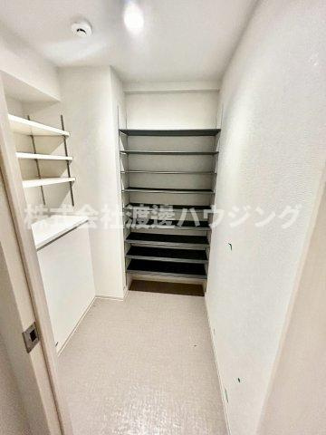 ラ　プロスペリテの収納|シューズウォークインクローゼット