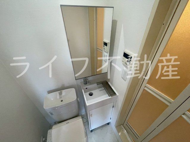 ダイヤペットパレスの独立洗面台|独立洗面台、小物を置くことができて便利です