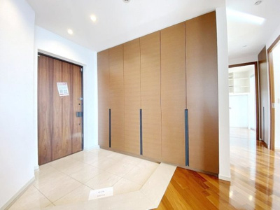 【玄関】 | TOWER RESIDENCE TOKYO