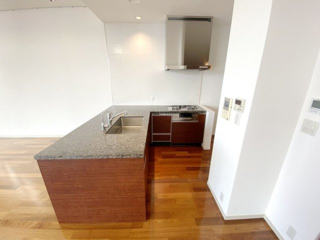 【キッチン】 | TOWER RESIDENCE TOKYO