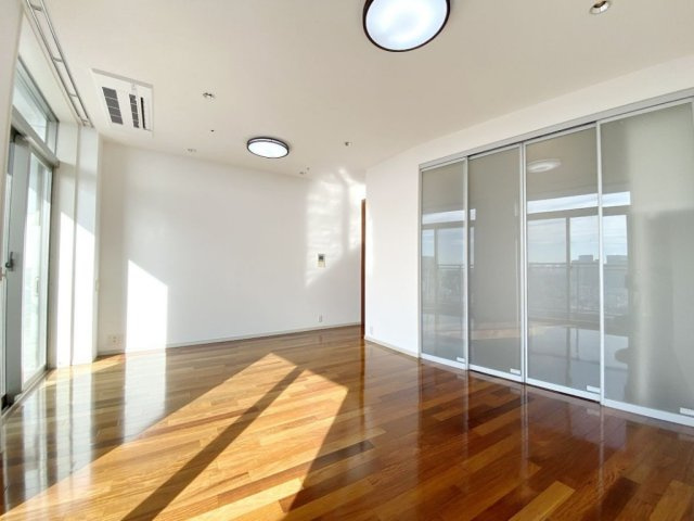 【居間・リビング】 | TOWER RESIDENCE TOKYO