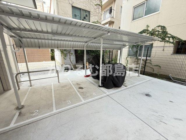 フォレストグレイス関目高殿Ⅶの駐車場