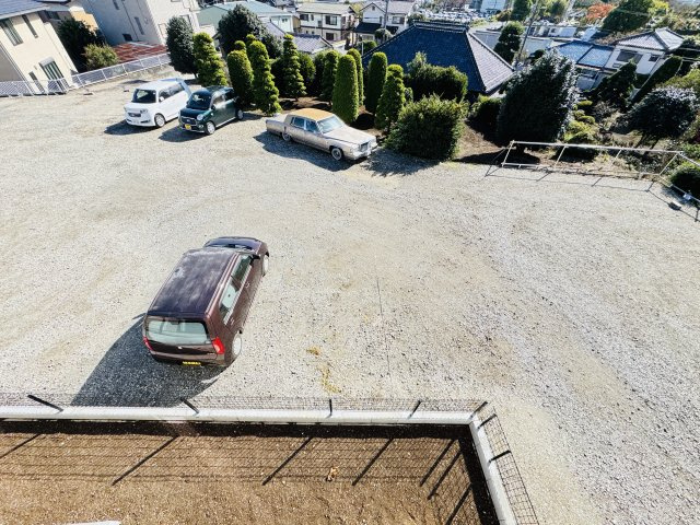 柏市高田新築戸建【高田小学校：5分】の展望|バルコニーより南側眺望・隣地駐車場につき日当たり良好♪