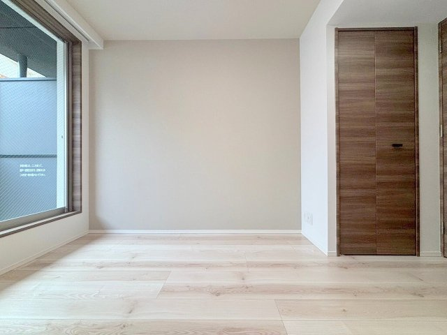 グランドロアール上新庄の居間・リビング